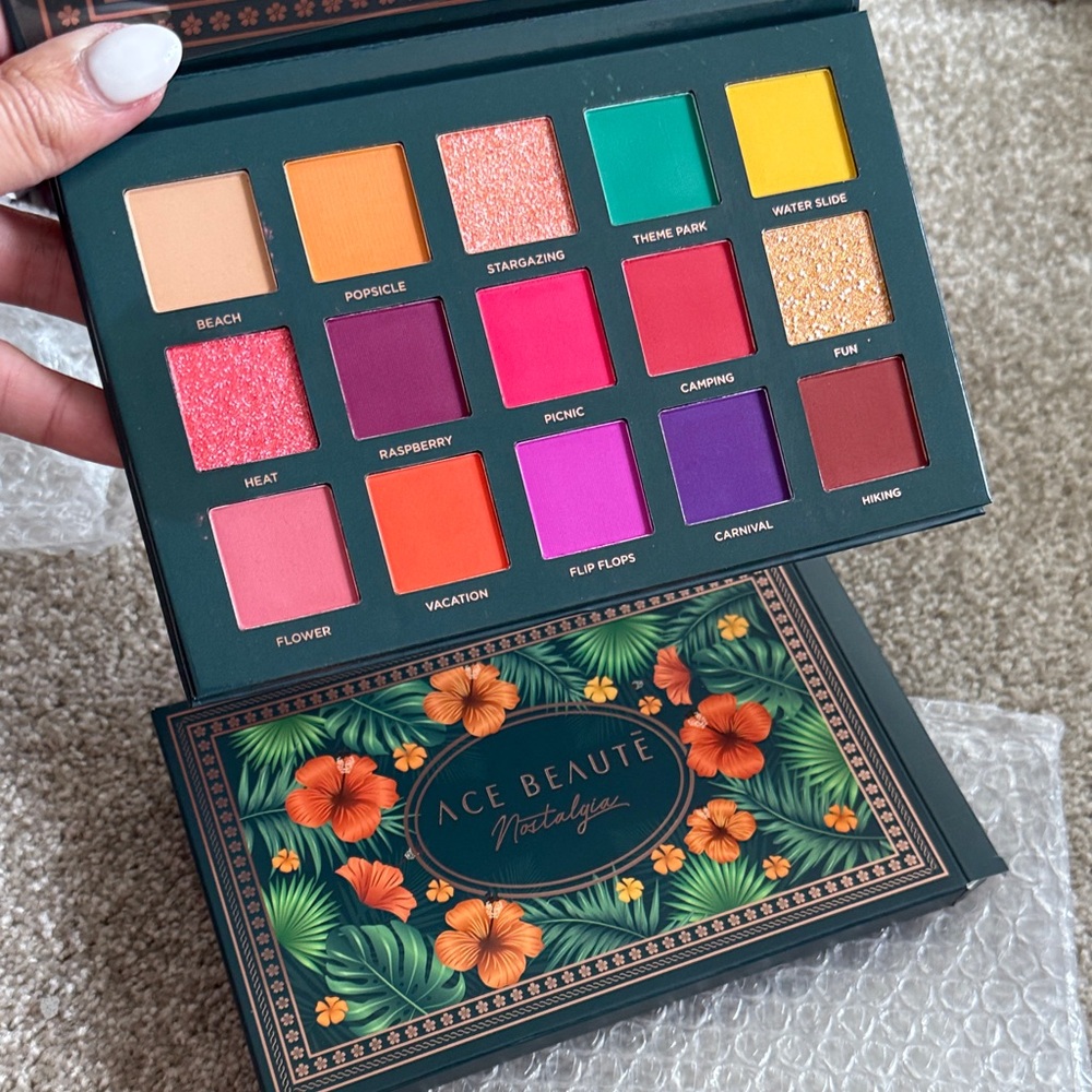 Ace Beaute Nostalgia Palette - Bold and Bright Shades